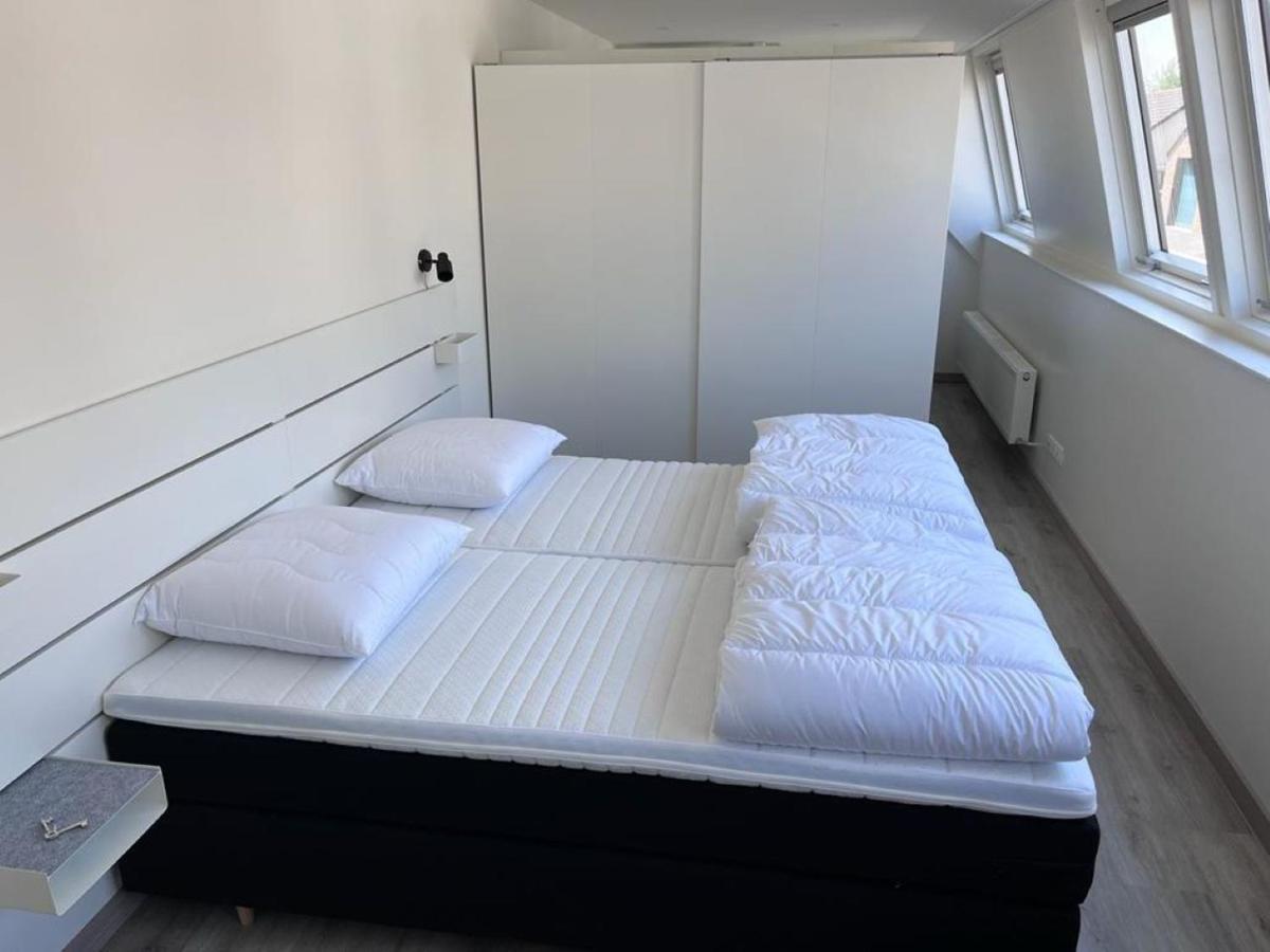 Comfortabele Woning Met Omheinde Tuin Aan Water Voor 12 P 우스버크 외부 사진